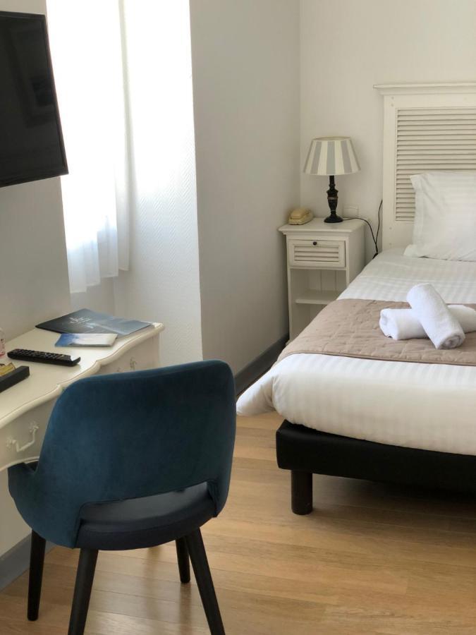 Double Room Port View