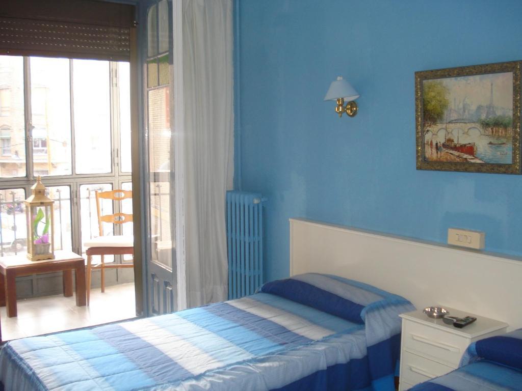 Twin Room,669471441:JPEG