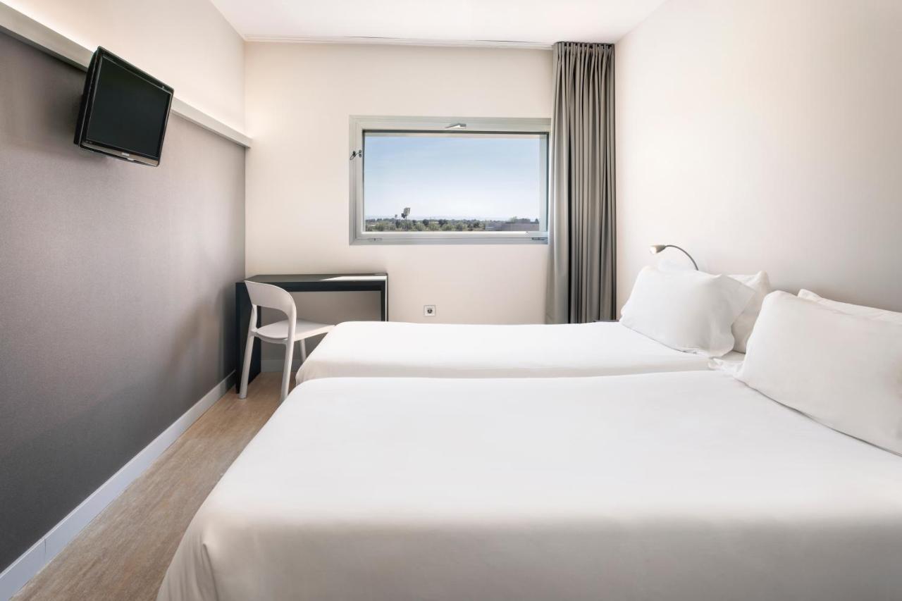 Twin Room,1240918909:JPEG