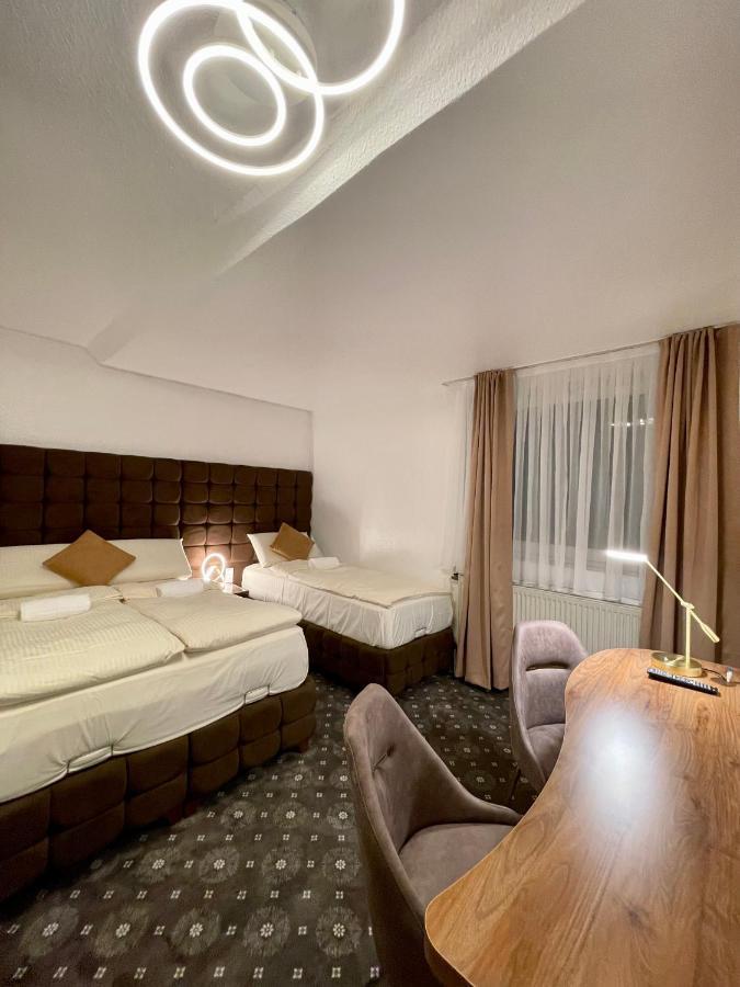 Deluxe Triple Room,1243228687:JPEG