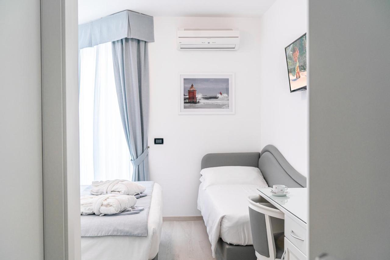 Triple Room Sea View