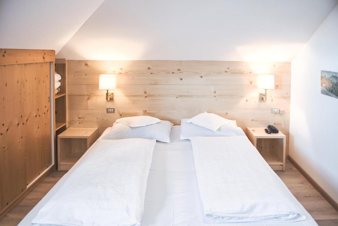 Standard Double Room,1756462824:JPEG