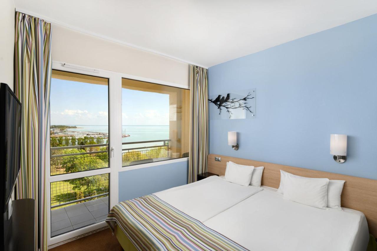 Suite with Balcony and Air-Conditioning,1243920145:JPEG