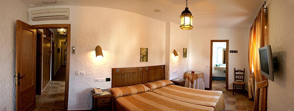 Double or Twin Room,124459401:JPEG