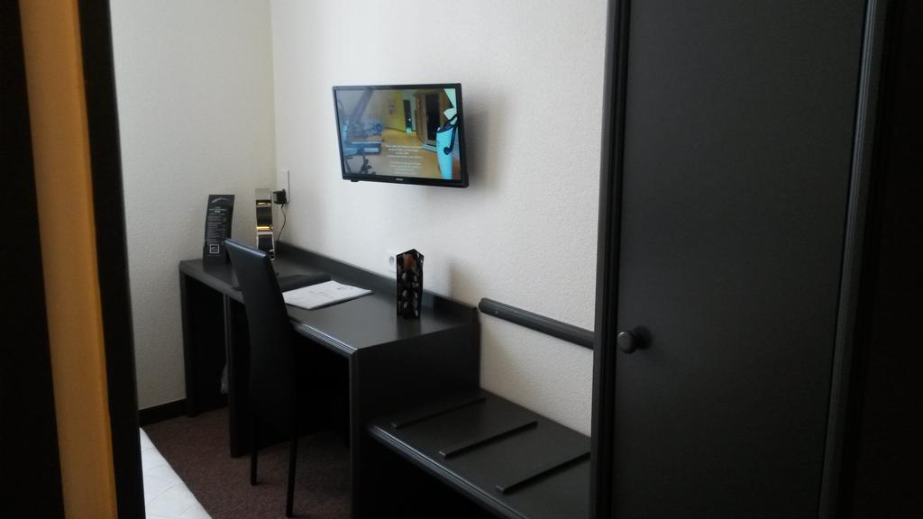Standard Single Room,686487906:JPEG