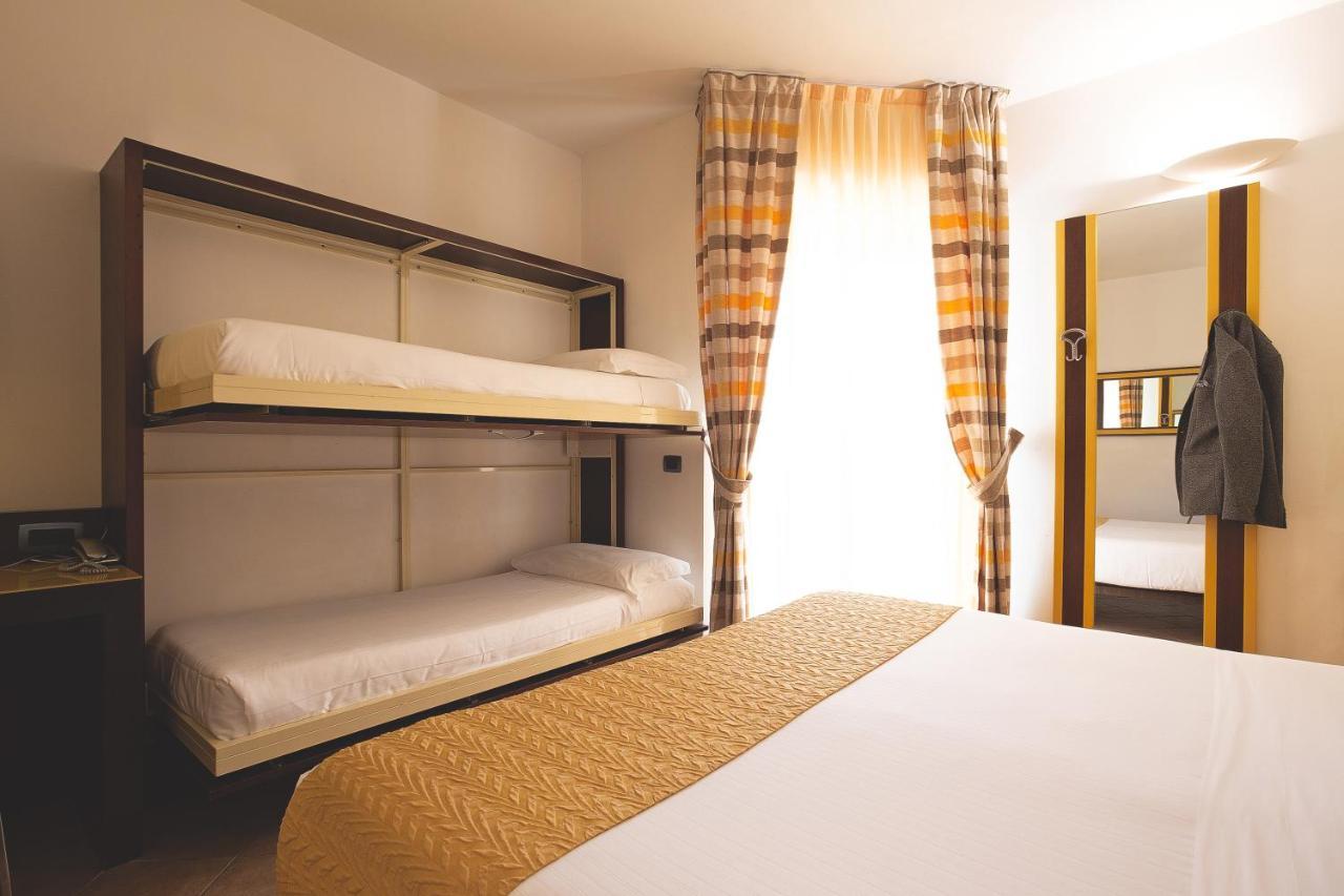 Comfort Triple Room