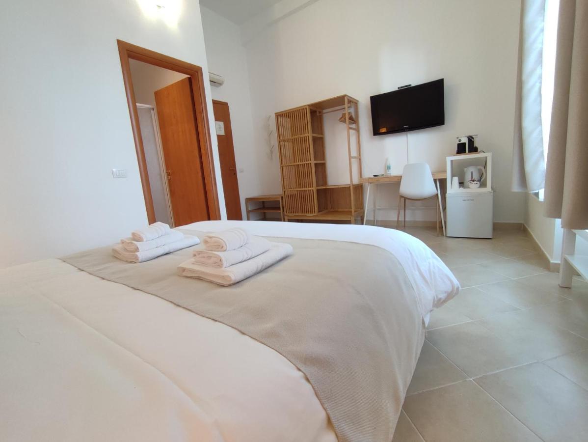 Double Room Private Bathroom
