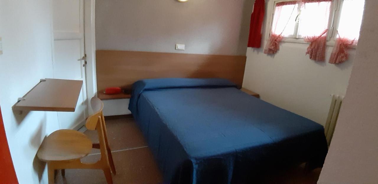 Economy Triple Room