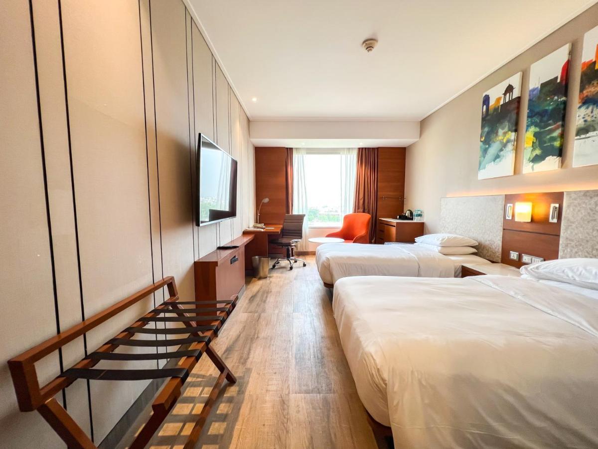 Twin Room Pool View