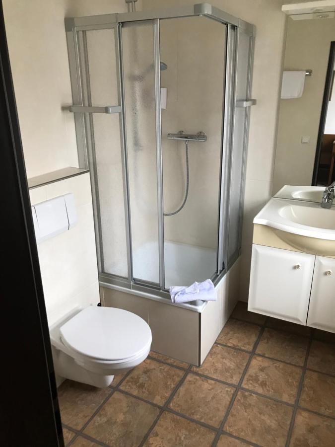 Single Room Shower