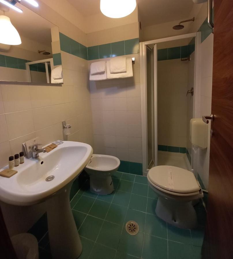 Economy Double Room,1271135266:JPEG
