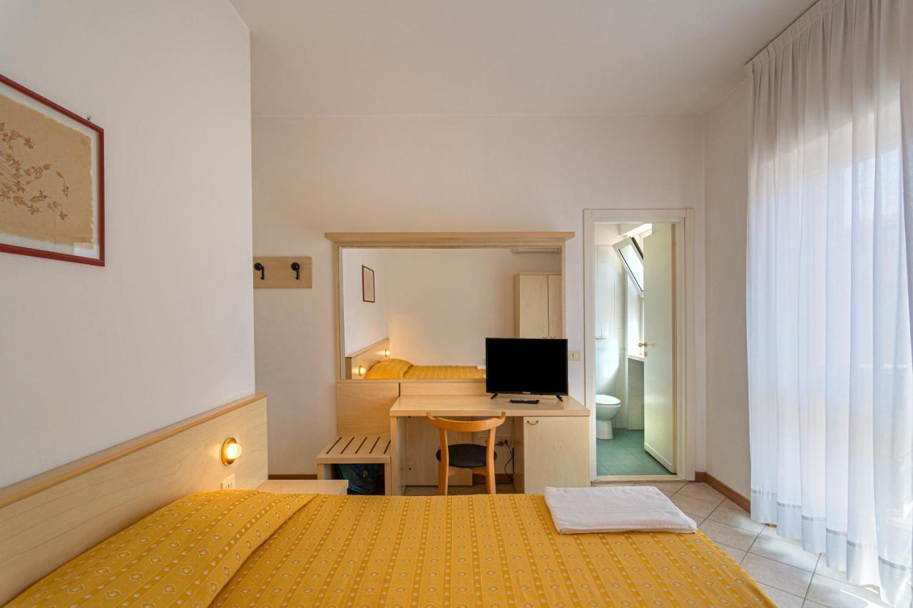Double Room,1589127512:JPEG