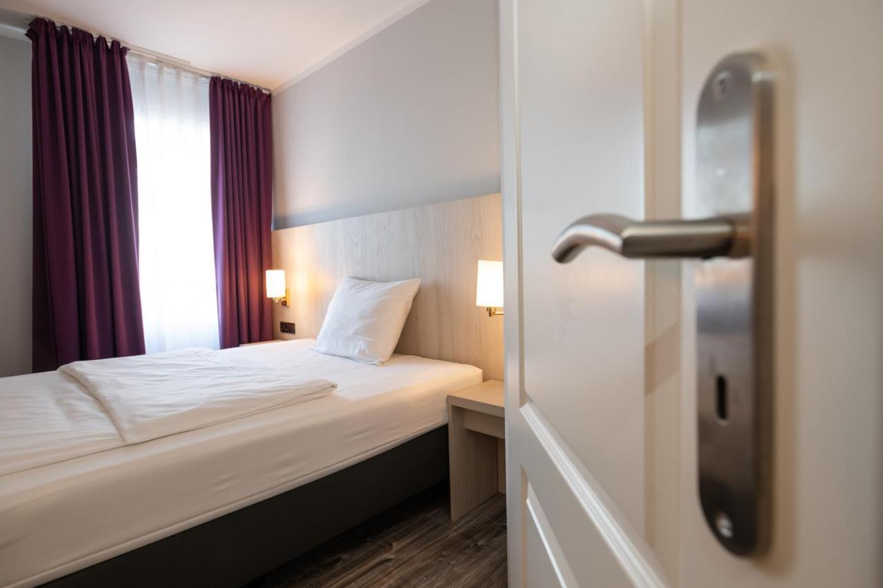 Standard Double Room,1697776334:JPEG