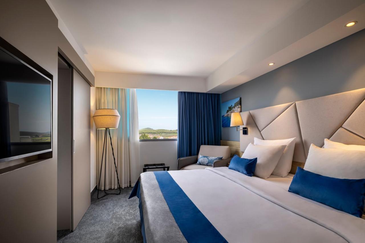 Junior Suite Garden View,1247902711:JPEG