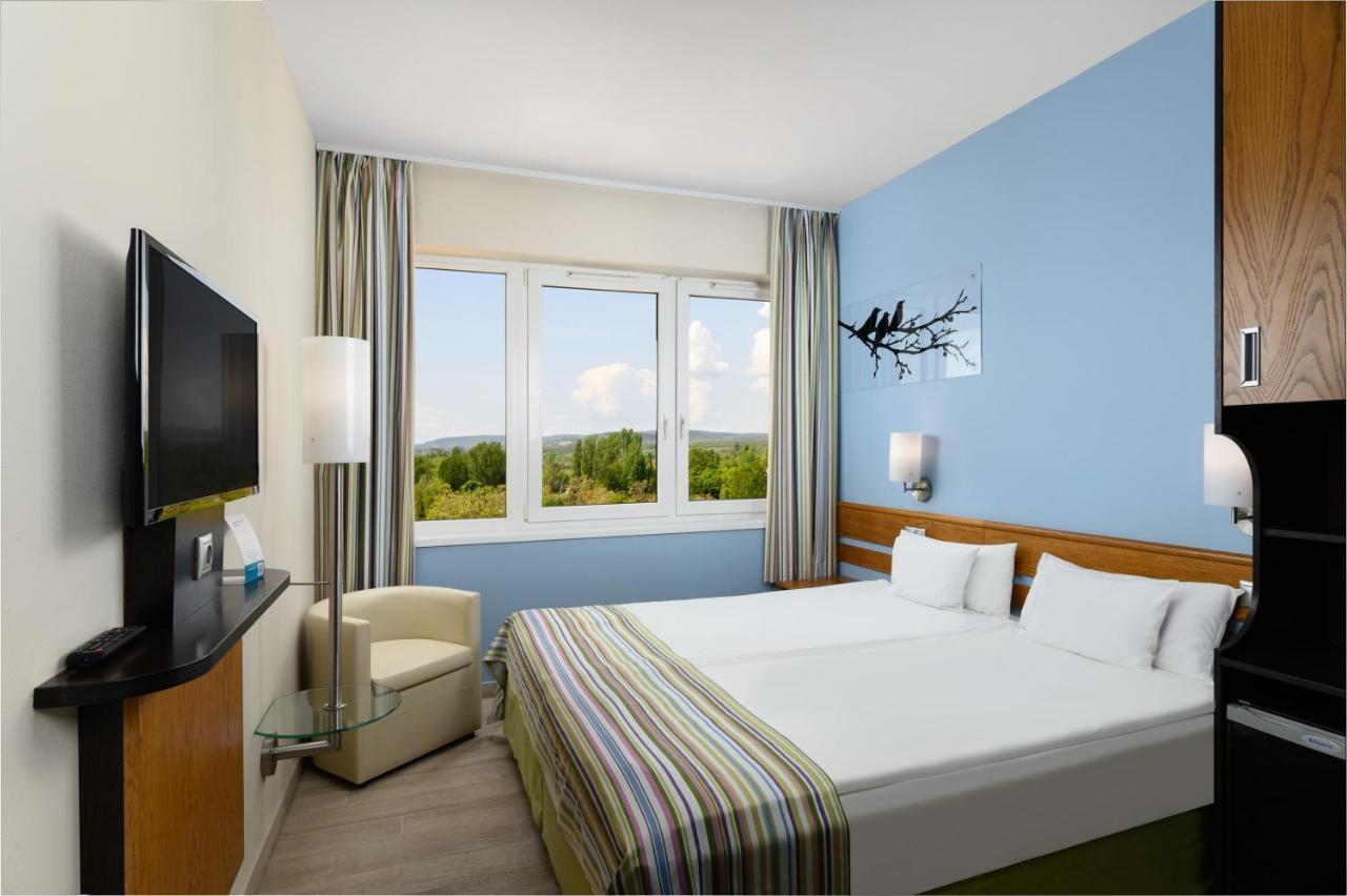 Superior Double or Twin Room,1248115018:JPEG