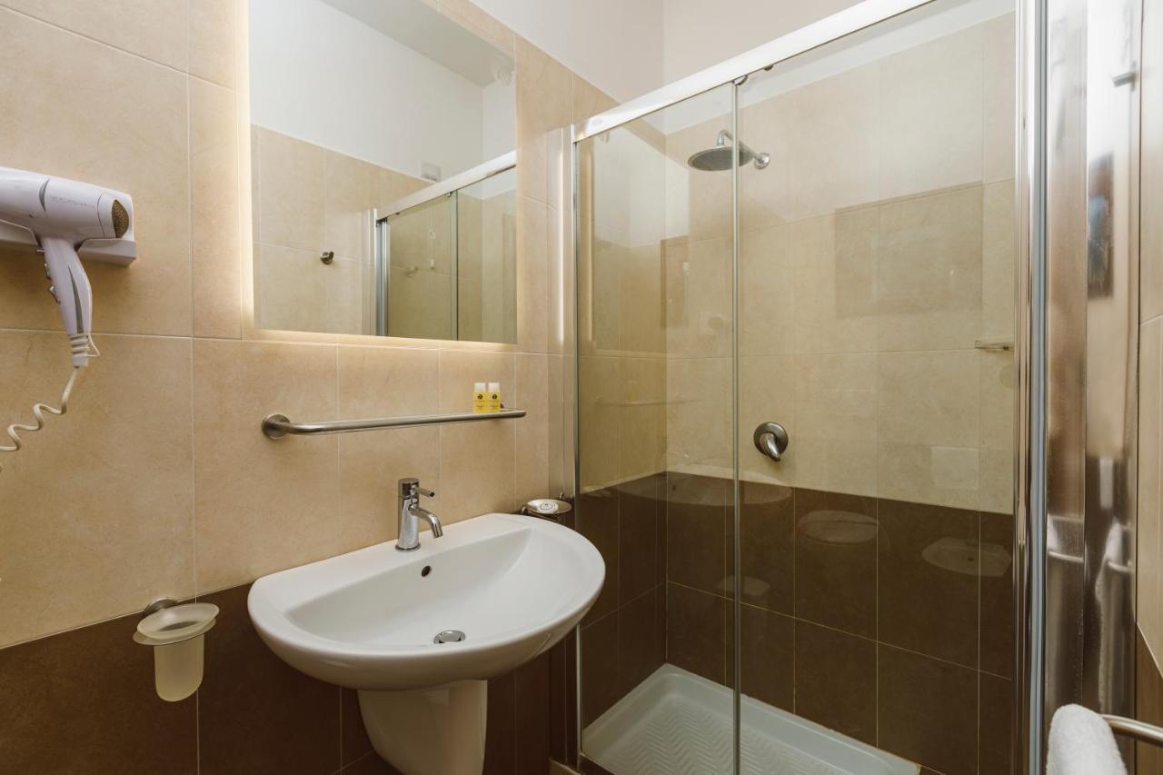 Double or Twin Room,1248147997:JPEG