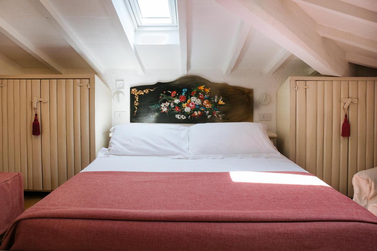 Attic Suite,266180913:JPEG