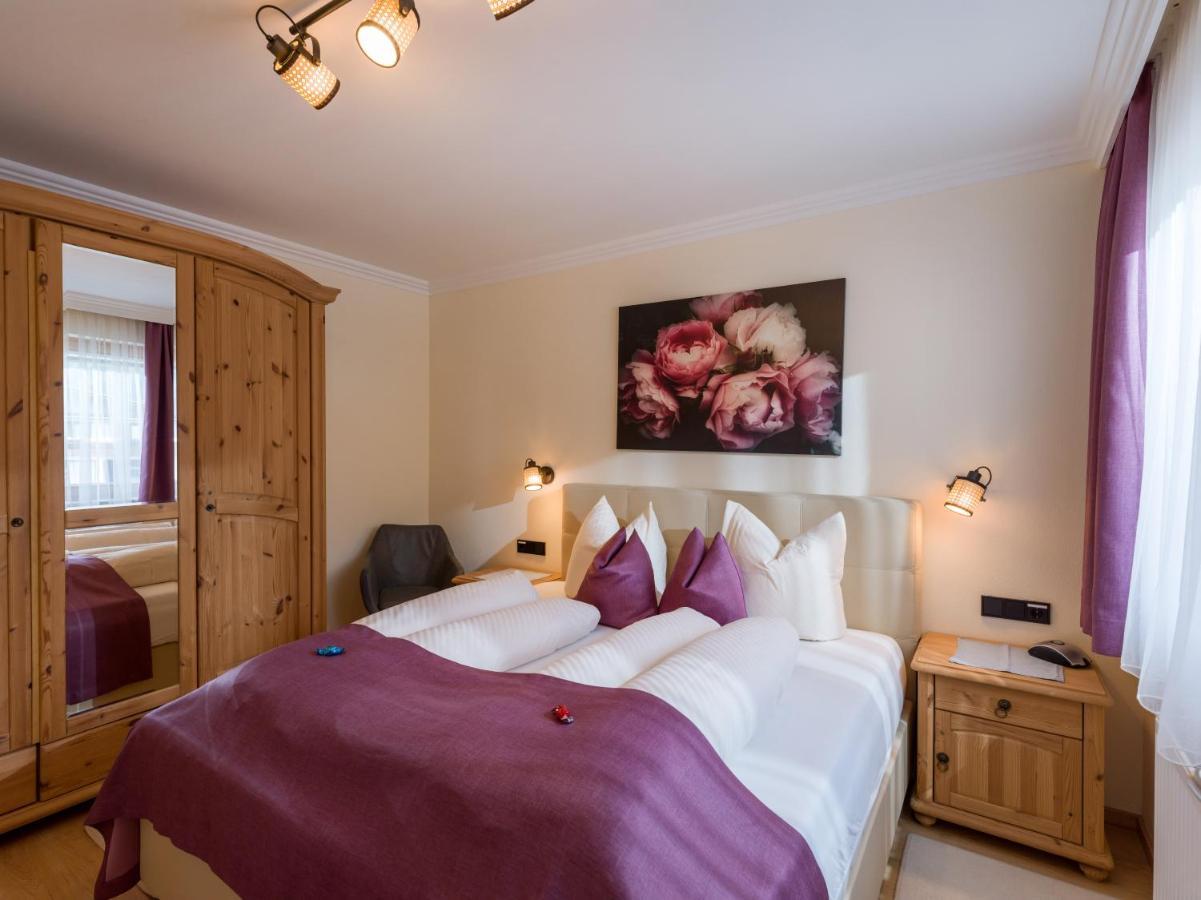 Double Room Two Double Beds Hearing Accessible or Non-Smoking