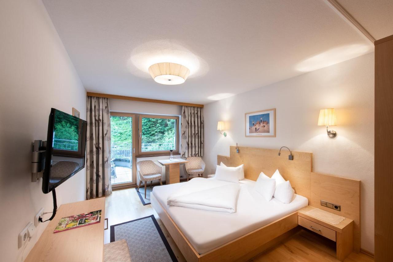 Standard Double Room,1248507553:JPEG