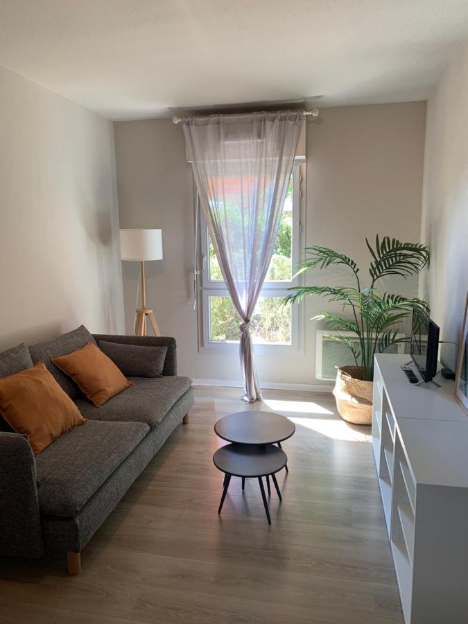 Apartment Terrace,1248837727:JPEG
