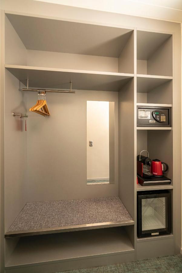 Single Room,1250110690:JPEG