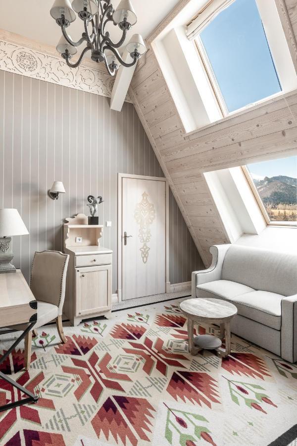 Aries Suite