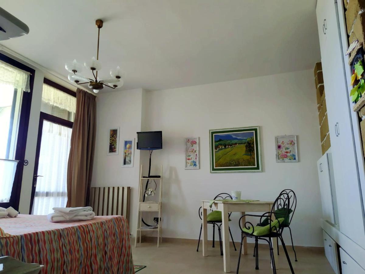 Deluxe Double Room Balcony Sea View,1498954270:JPEG