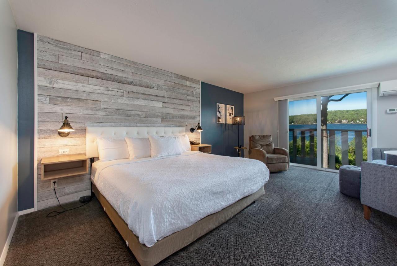 King Room Lake View
