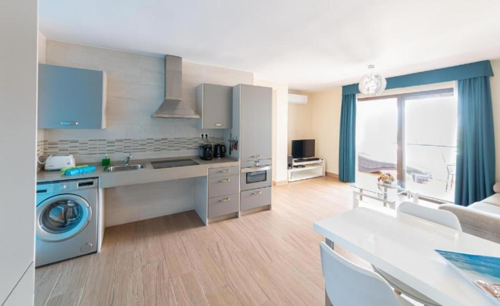 One-Bedroom Premium Suite