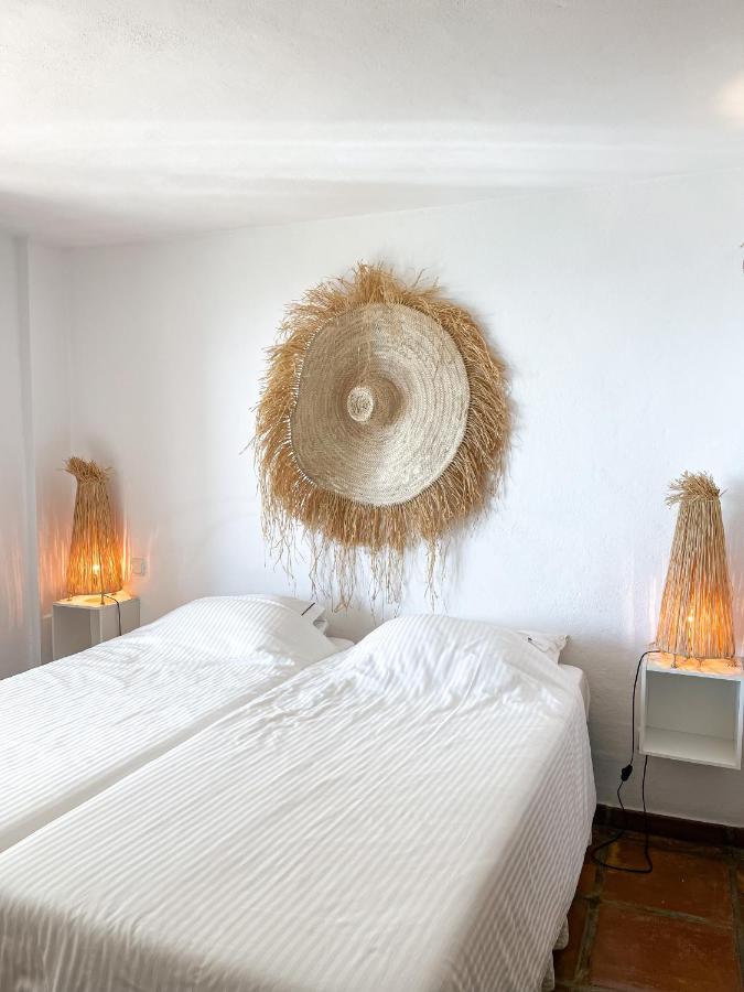 Andaluz Room