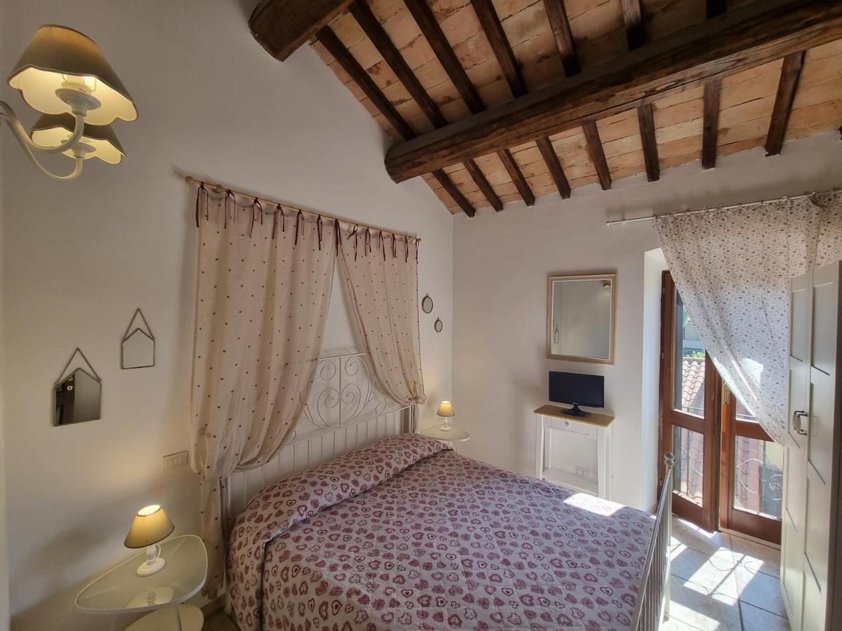 Two-Bedroom Apartment Split Level Via Borgo San Sisto II n14