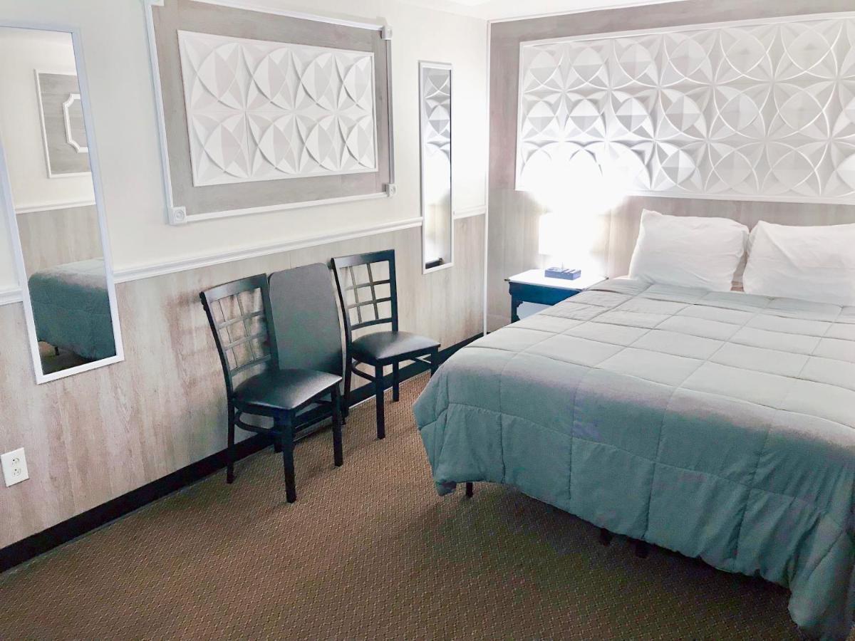 Queen Room