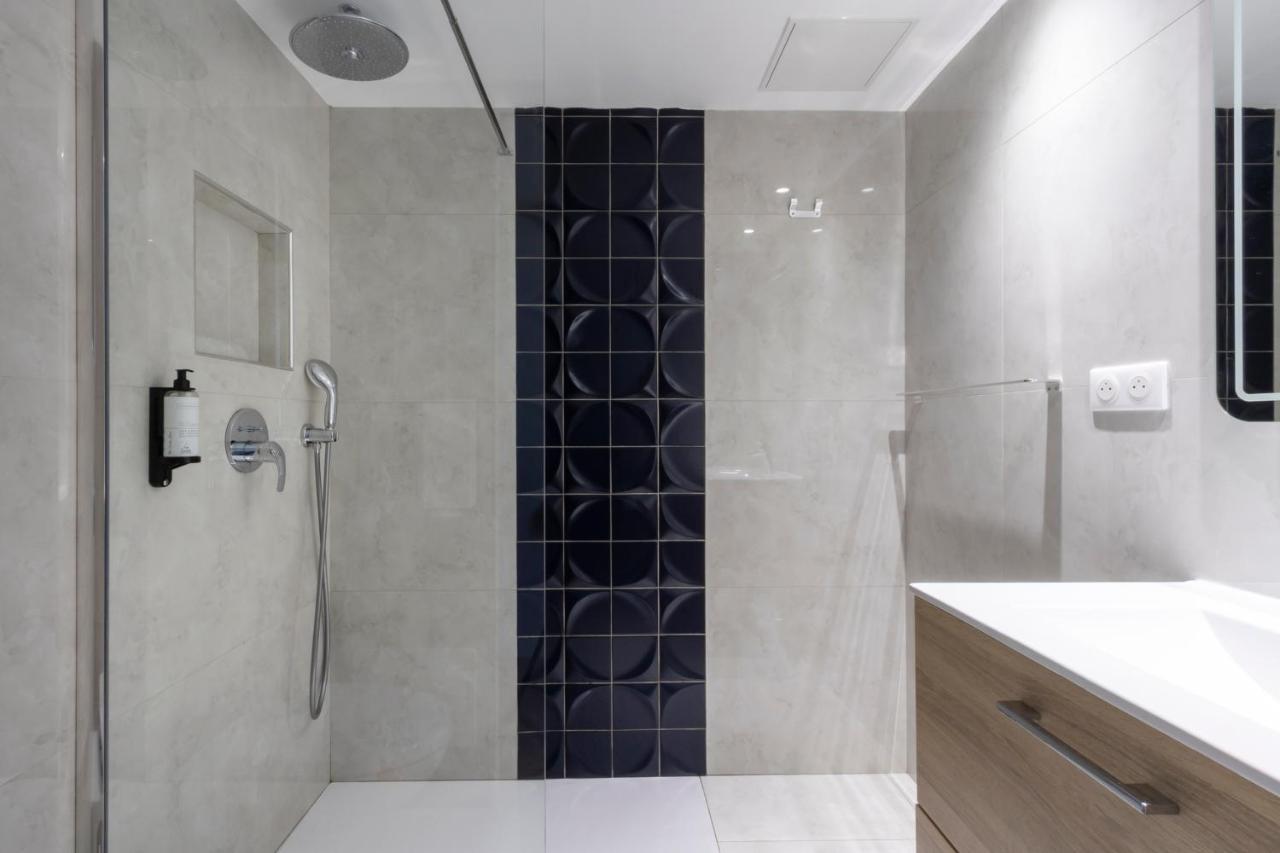 Suite Spa Bath,1253379298:JPEG