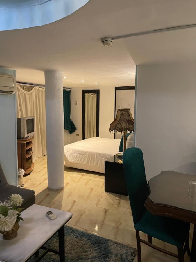 Executive One-Bedroom Suite,1314091621:JPEG