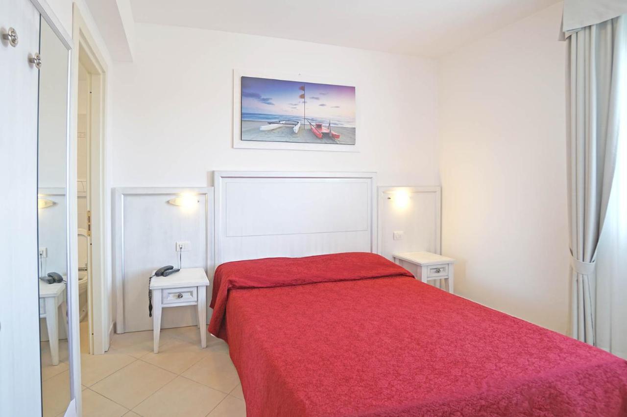 Standard Double Room,1255401931:JPEG