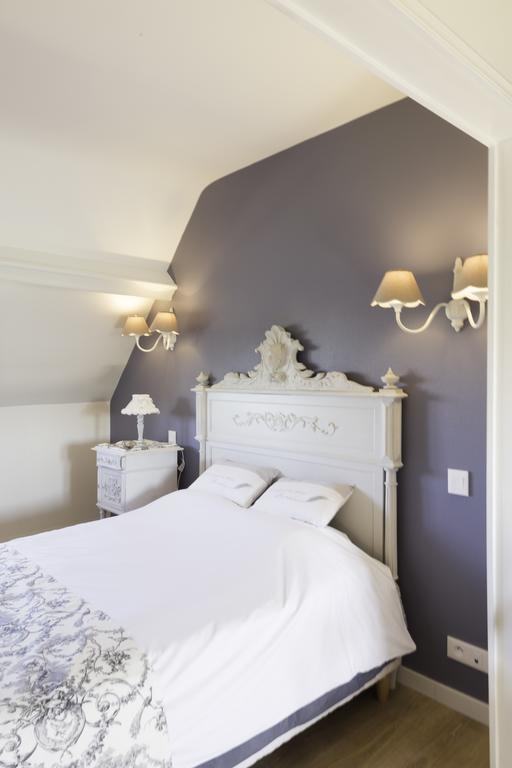 Romantic Superior Double Room Bath