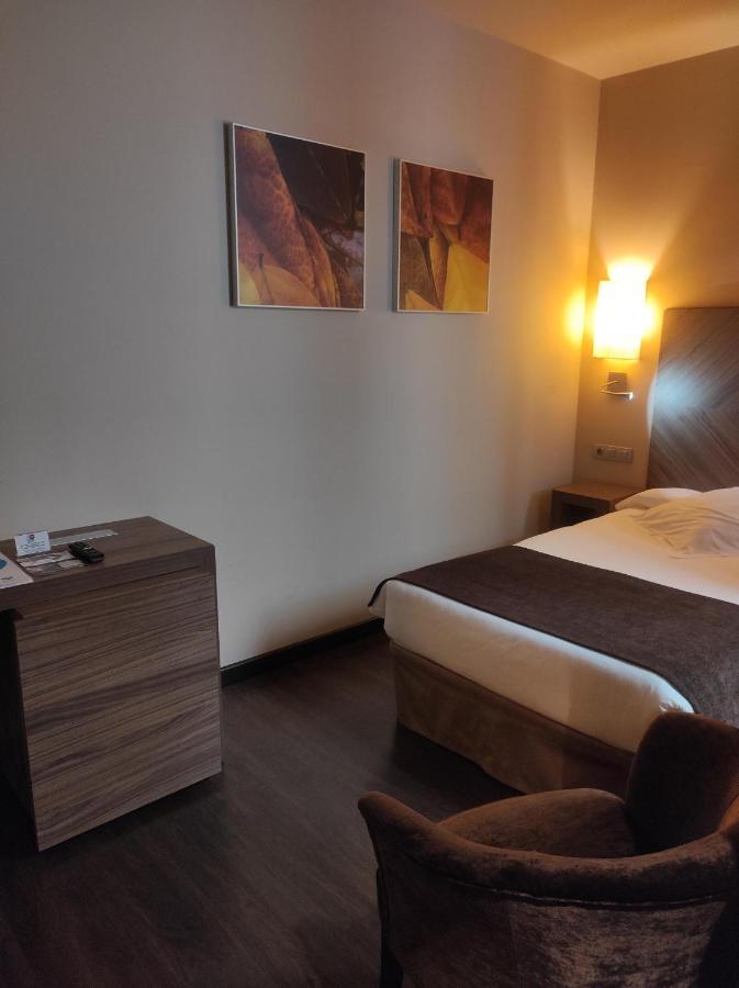 Budget Single Room,1257374938:JPEG