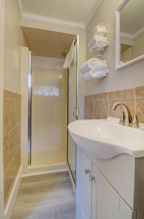 Limited View 2 Queen Beds 1st or 2nd Floor