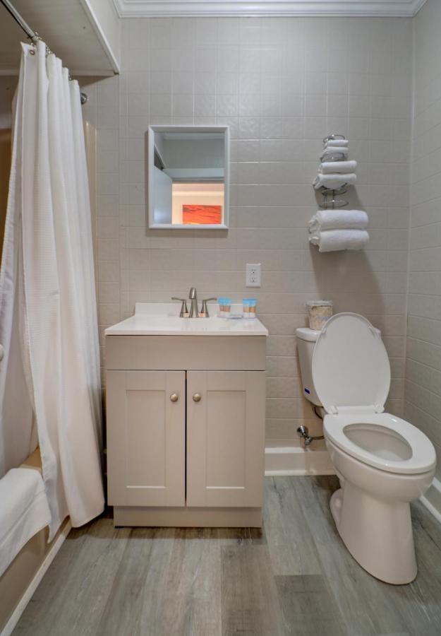 Ocean View Deluxe 2 Queens 1st or 2nd floor