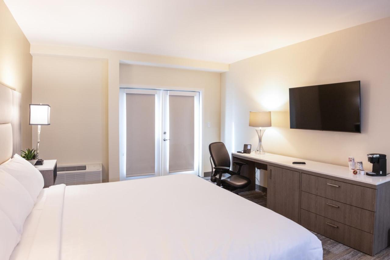 King Room Mountain View