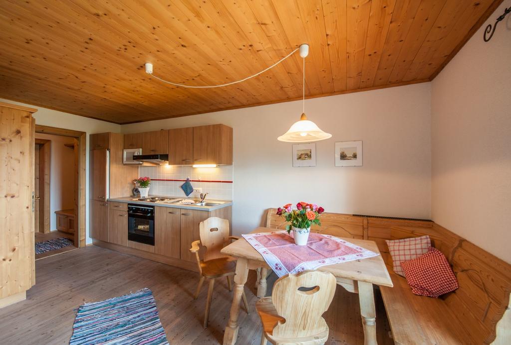 Apartment with Mountain View