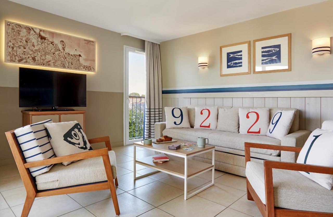 One-Bedroom Apartment Sleeping Alcove Terrace or Balcony Sea View