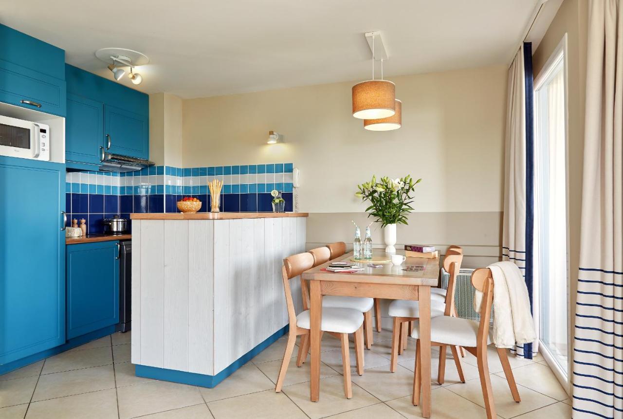 One-Bedroom Apartment Sleeping Alcove Terrace or Balcony Sea View