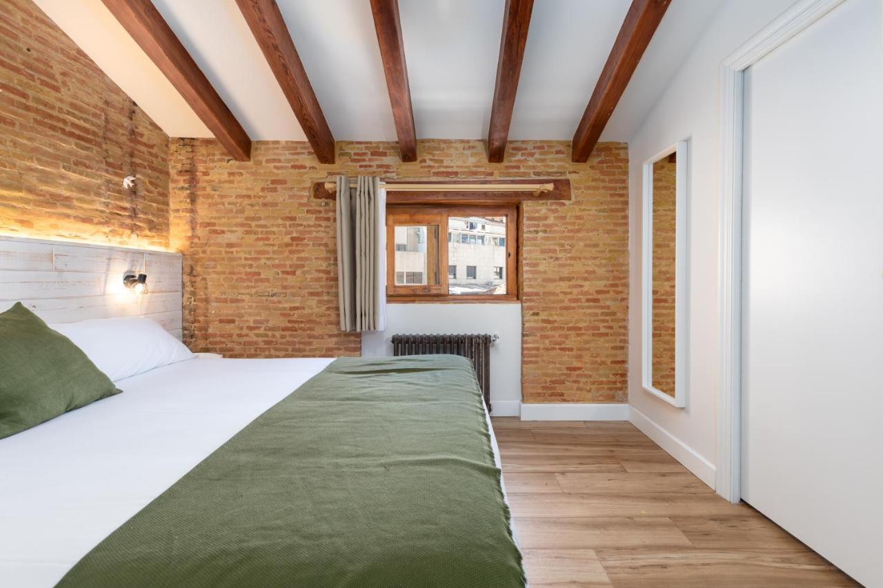 Double Room Attic 4º Floor without Elevator