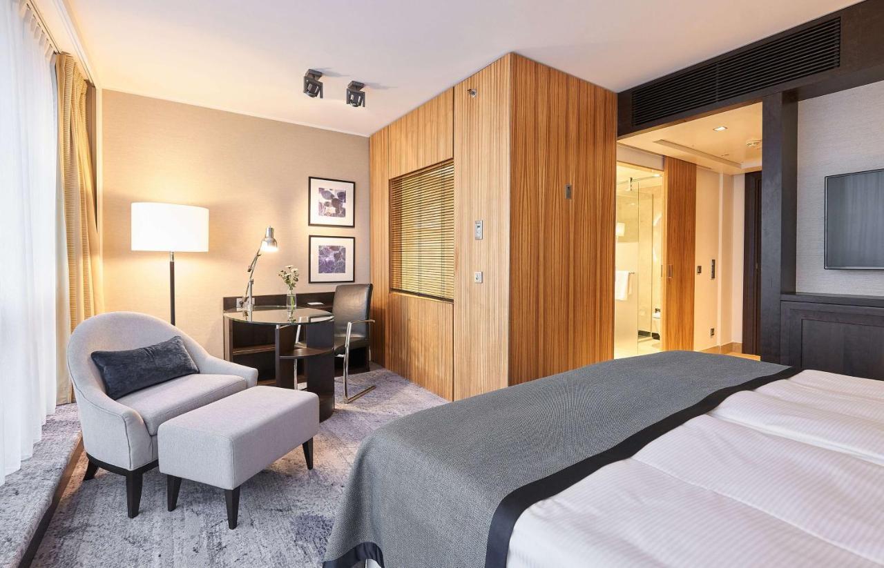 Superior King Room,1589117654:JPEG