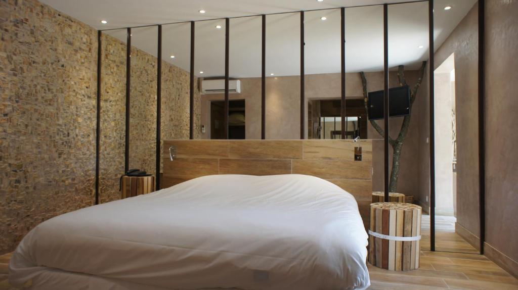 Deluxe Suite,12693110:JPEG