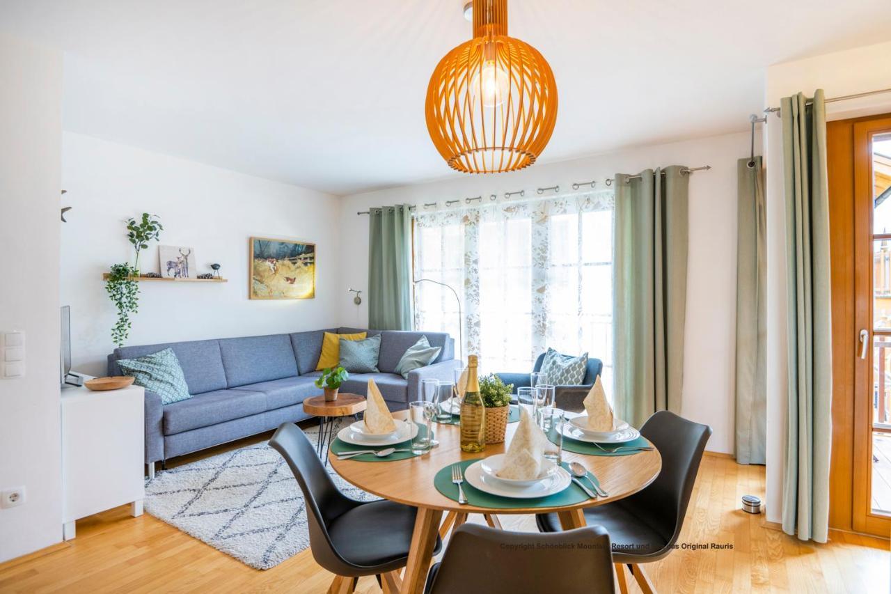 Two-Bedroom Apartment Sofa Bed