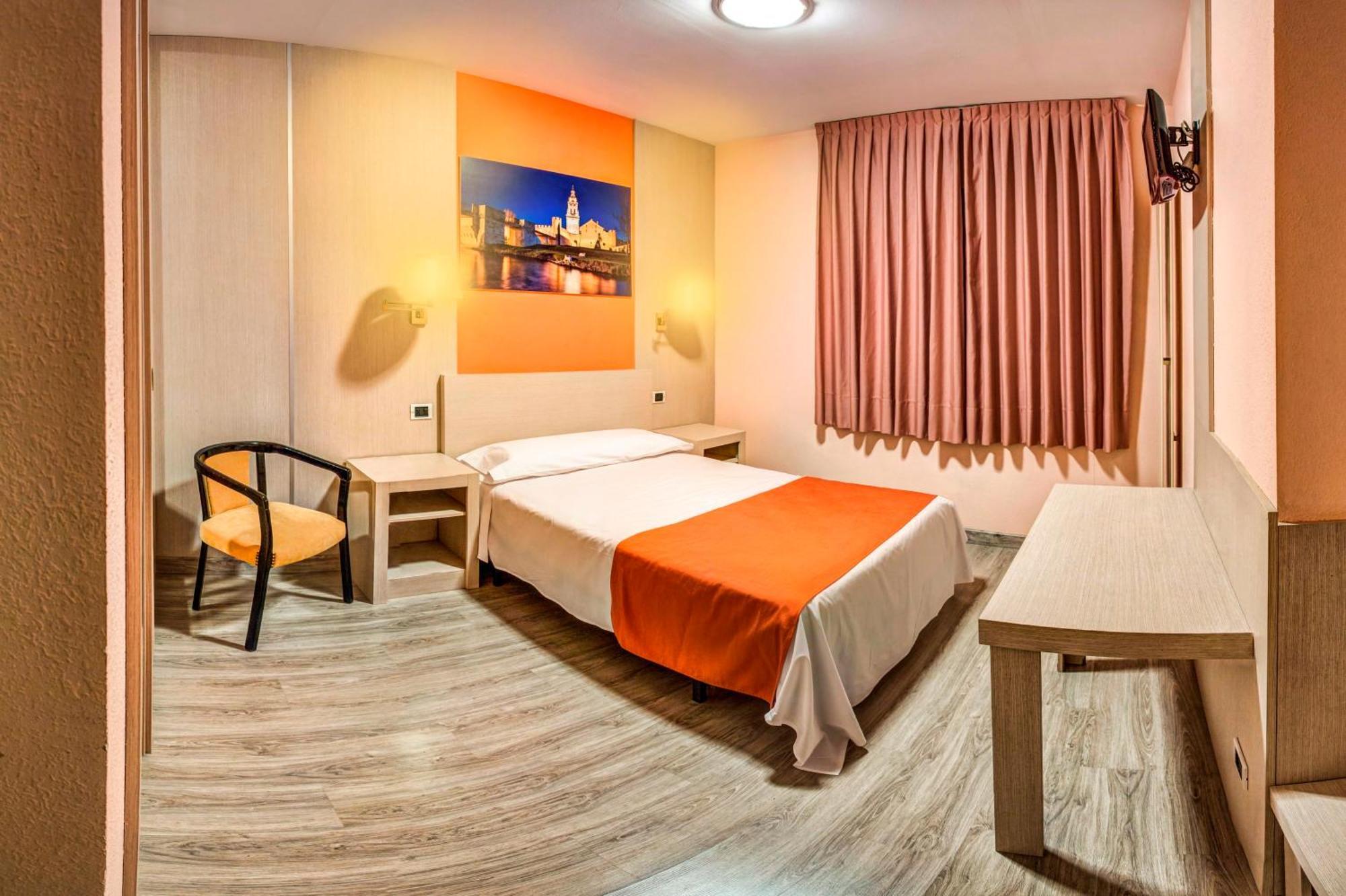 Standard Double Room,1322188990:JPEG