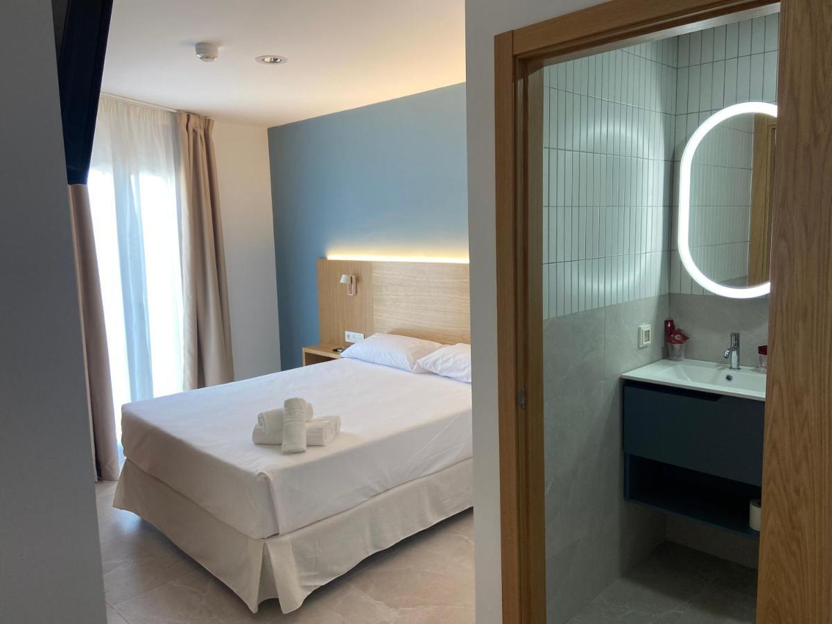 Double Room,1261401220:JPEG
