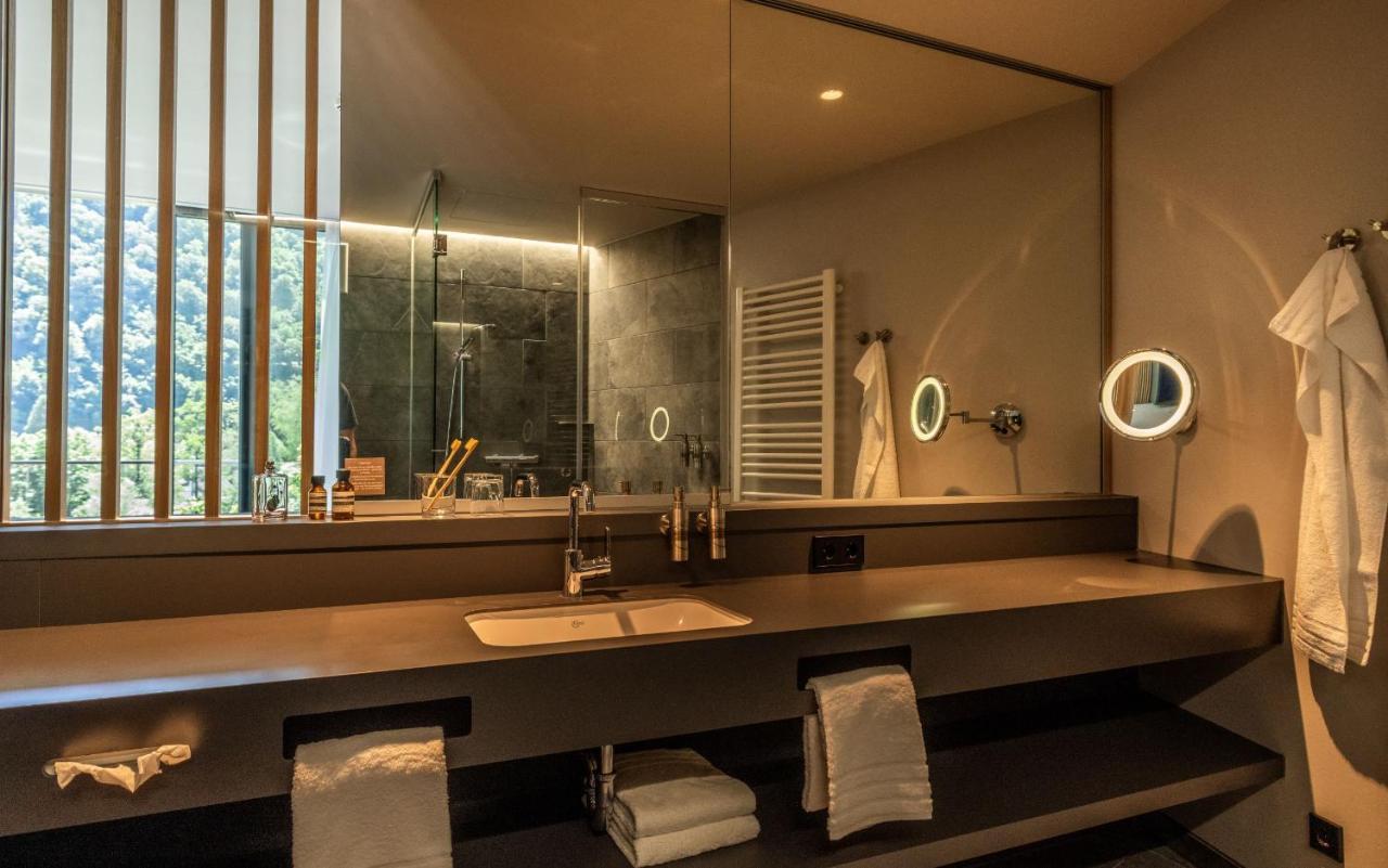 Single Room Bathroom